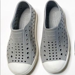 Size 11 native toddler shoes